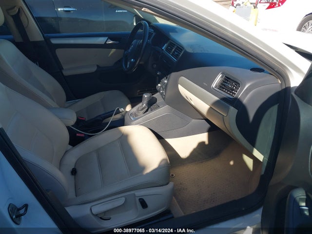 3VWD17AJ0EM315641 Volkswagen Jetta 1.8t Se