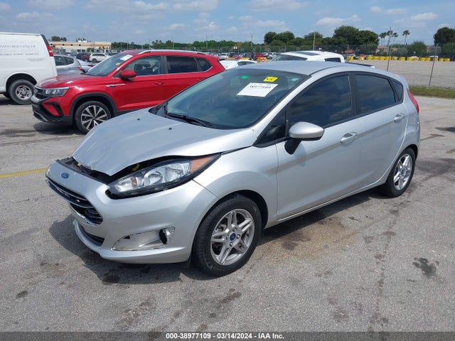 Ford FIESTA SE 2018 3FADP4EJ5JM108513 Image 2