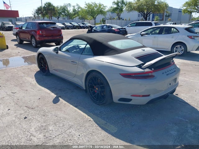 2018 PORSCHE 911 WP0CB2A9XJS147187 Photo 2