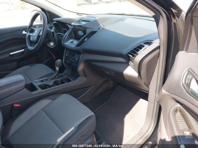 1FMCU9G94HUF00723 Ford ESCAPE SE