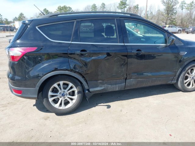 1FMCU9G94HUF00723 Ford ESCAPE SE