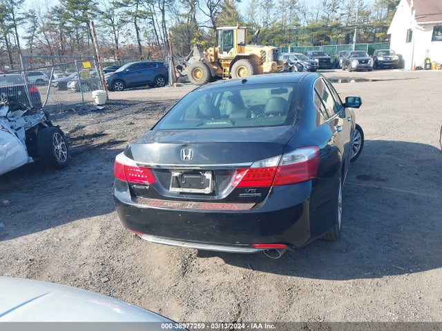 Honda Accord Touring 2014 1HGCR3F95EA035436 Image 15