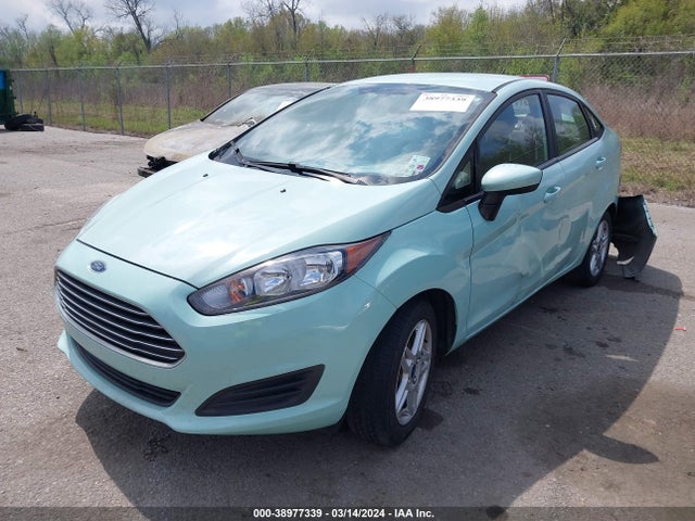 Ford FIESTA SE 2018 3FADP4BJ6JM108461 Image 2