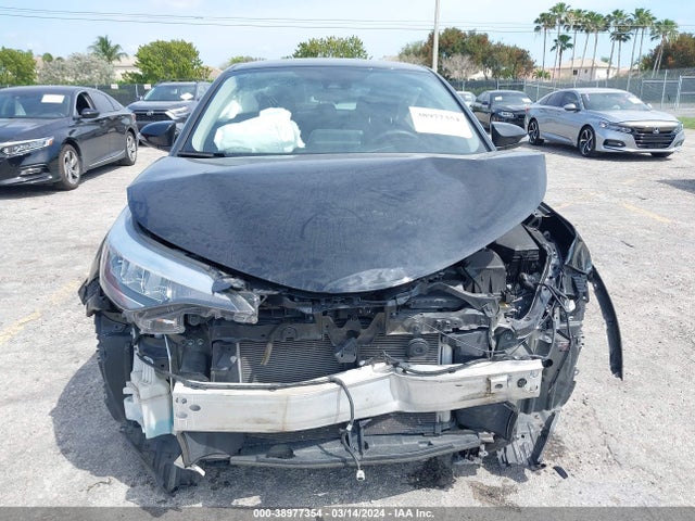 Toyota C-HR LE 2021 NMTKHMBXXMR119436 Image 6