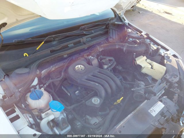 3VW2K7AJ5FM219834 Volkswagen Jetta 2.0l S