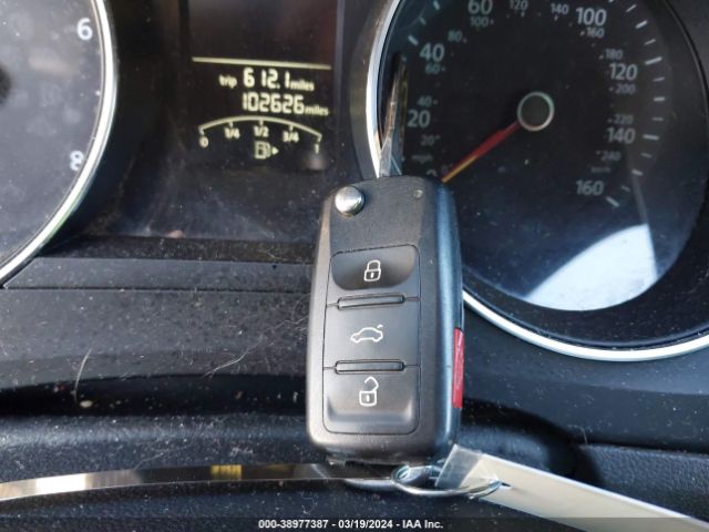 3VW2K7AJ5FM219834 Volkswagen Jetta 2.0l S