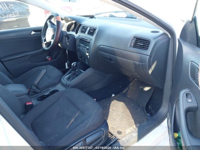 3VW2K7AJ5FM219834 Volkswagen Jetta 2.0l S