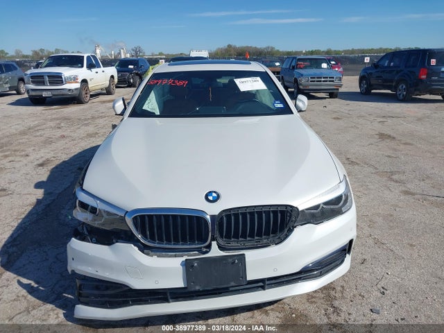 WBAJA7C32HG906599 BMW 530i Xdrive