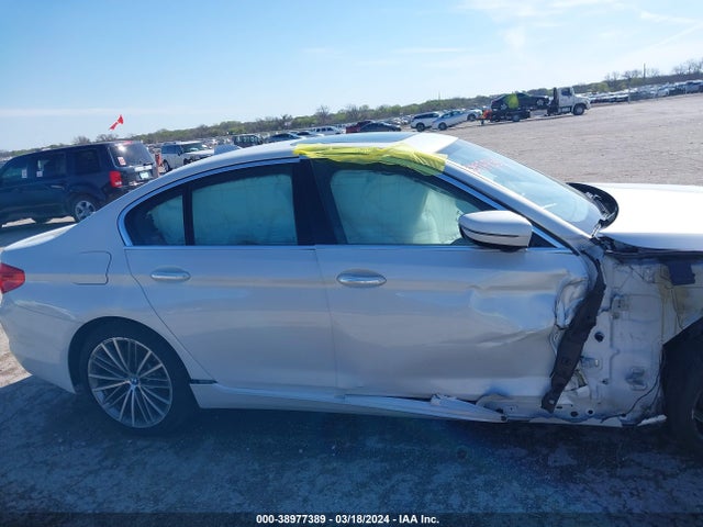 WBAJA7C32HG906599 BMW 530i Xdrive