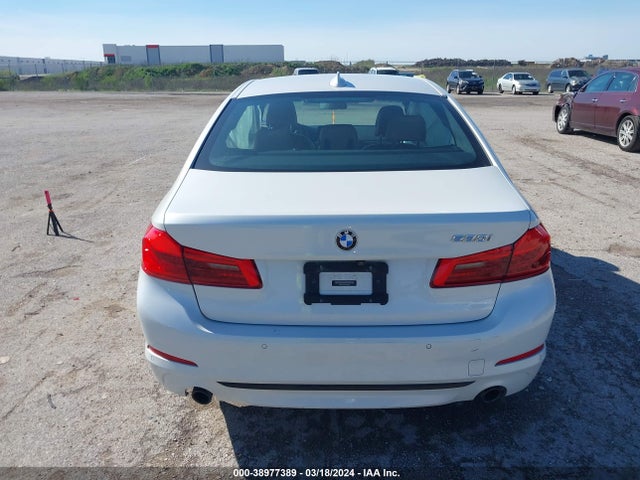 WBAJA7C32HG906599 BMW 530i Xdrive