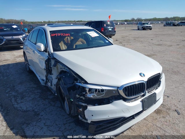 WBAJA7C32HG906599 BMW 530i Xdrive