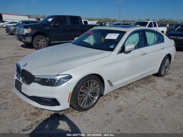 WBAJA7C32HG906599 BMW 530i Xdrive