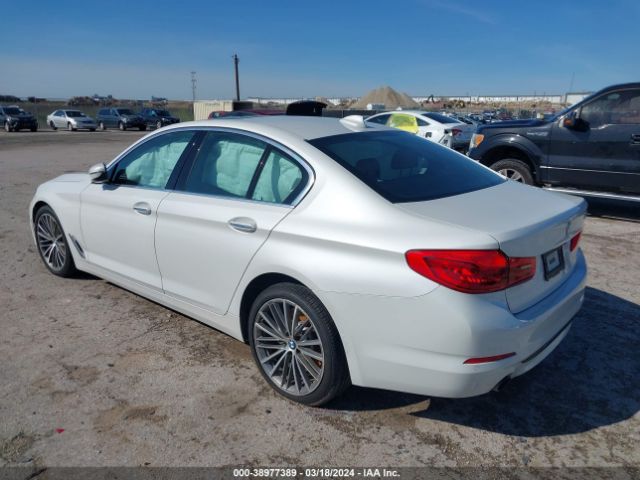 WBAJA7C32HG906599 BMW 530i Xdrive