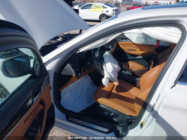 WBAJA7C32HG906599 BMW 530i Xdrive