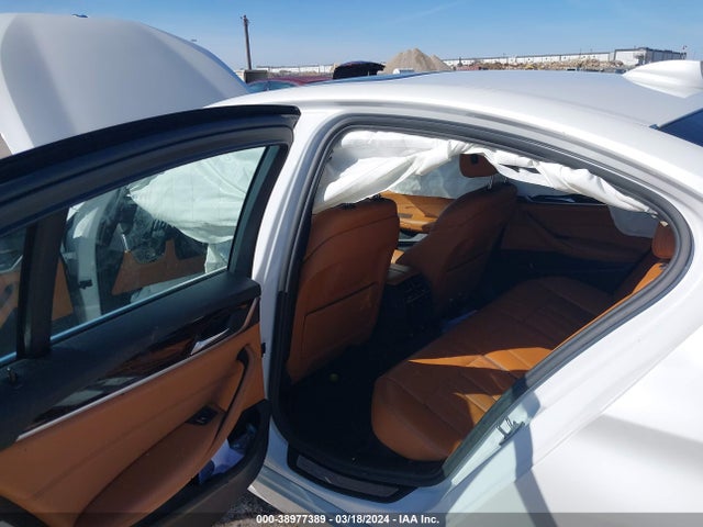 WBAJA7C32HG906599 BMW 530i Xdrive