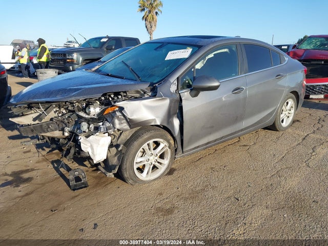 Chevrolet Cruze Lt Auto 2018 1G1BE5SM2J7174497 Image 2