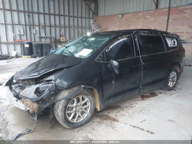 Chrysler Pacifica Touring 2017 2C4RC1DG2HR722857 Image 2