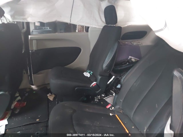Chrysler Pacifica Touring 2017 2C4RC1DG2HR722857 Image 8