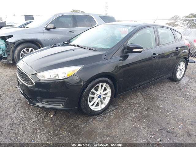 Ford FOCUS SE 2015 1FADP3K25FL282016 Image 2