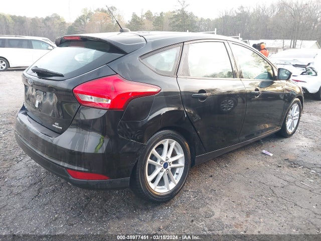Ford FOCUS SE 2015 1FADP3K25FL282016 Image 4