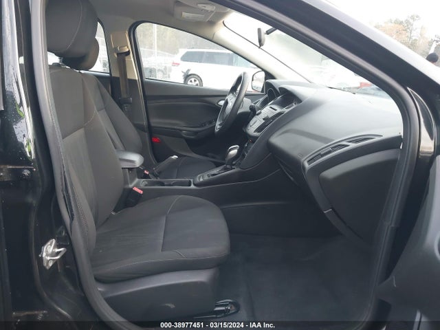 Ford FOCUS SE 2015 1FADP3K25FL282016 Image 5