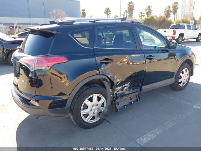 Toyota RAV4 LE 2017 2T3ZFREV2HW359517 Image 4
