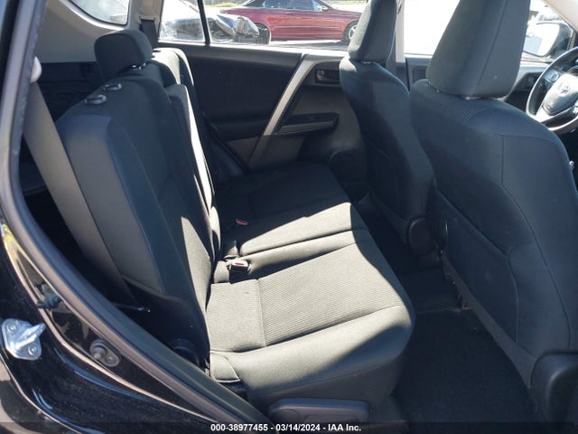 Toyota RAV4 LE 2017 2T3ZFREV2HW359517 Image 8