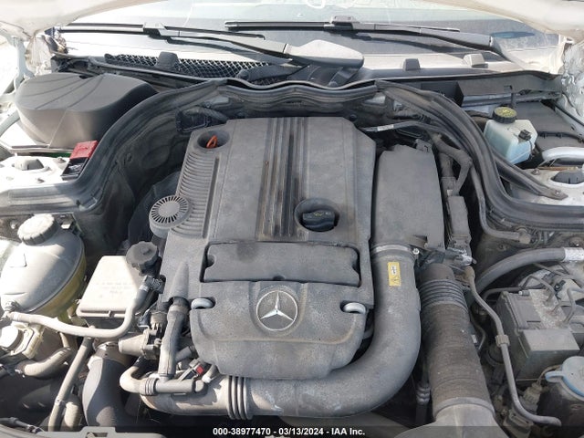 Продаж на аукціоні авто 2013 Mercedes-benz C 250 Luxury/sport, vin: WDDGF4HB4DR290941, номер лоту: 38977470