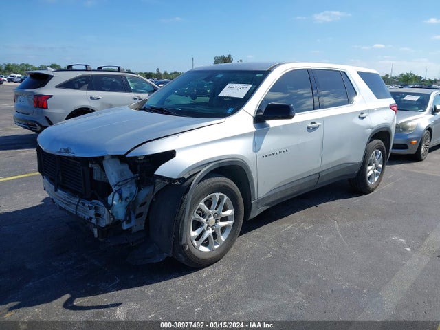Chevrolet Traverse Ls 2019 1GNERFKW2KJ235214 Image 2
