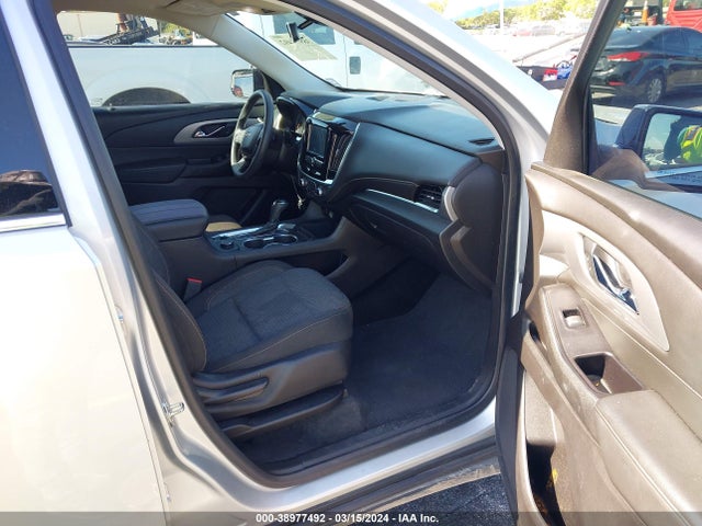 Chevrolet Traverse Ls 2019 1GNERFKW2KJ235214 Image 5