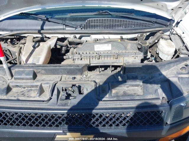 Chevrolet Express 2500 Work Van 2019 1GCWGAFP6K1360659 Image 10