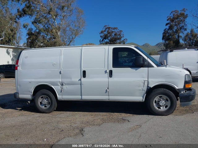 Chevrolet Express 2500 Work Van 2019 1GCWGAFP6K1360659 Image 14