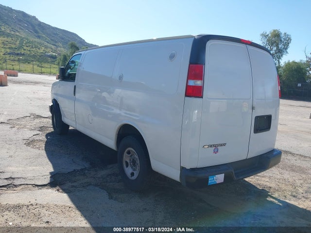 Chevrolet Express 2500 Work Van 2019 1GCWGAFP6K1360659 Image 3