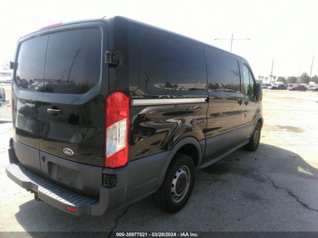 1FTYE1YM1FKA87292 Ford Transit-150