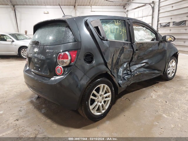 1G1JD6SG8F4148090 Chevrolet Sonic Lt Manual