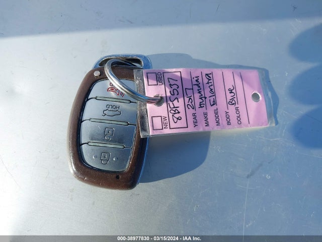 Hyundai Elantra Limited 2017 5NPD84LF8HH070779 Image 11