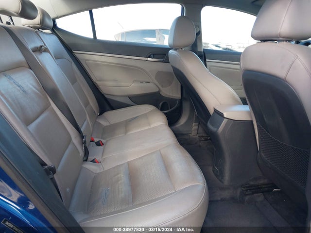 Hyundai Elantra Limited 2017 5NPD84LF8HH070779 Image 8