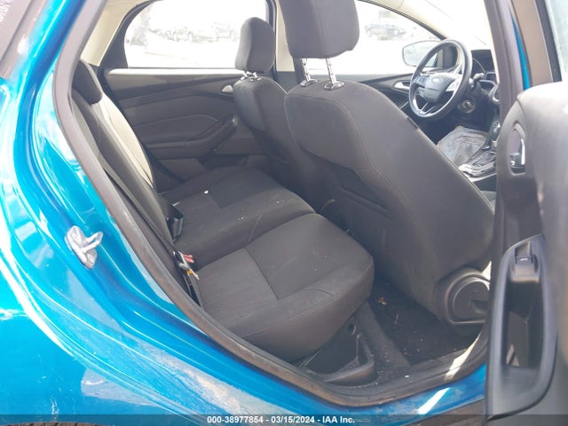 Ford FOCUS SE 2016 1FADP3K29GL324222 Image 8