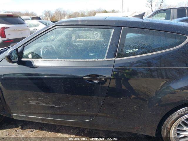 KMHTC6AD7HU320084 Hyundai Veloster Value Edition