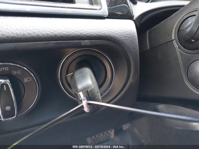 2018 PORSCHE MACAN WP1AA2A57JLB17662 Photo 10