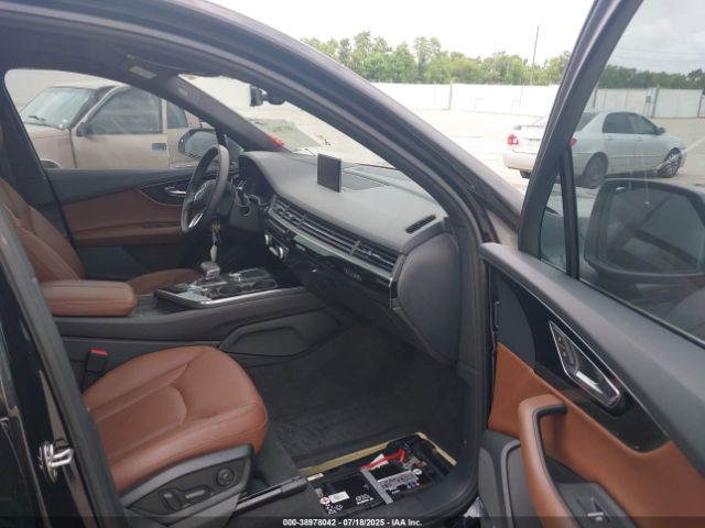 2019 AUDI Q7 WA1VAAF70KD017738 Photo 4