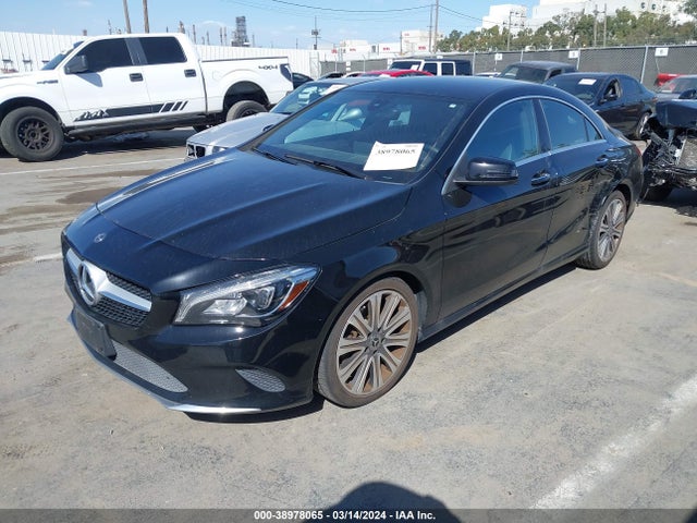 Mercedes-Benz CLA 250 2018 WDDSJ4EB1JN574866 Image 2