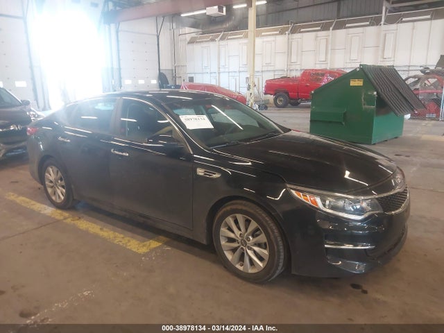 KIA Optima Lx 2018 5XXGT4L34JG262588 Image 1