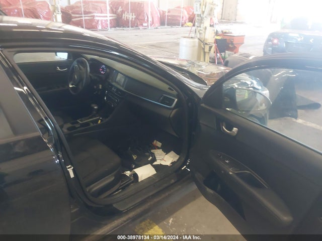 KIA Optima Lx 2018 5XXGT4L34JG262588 Image 5