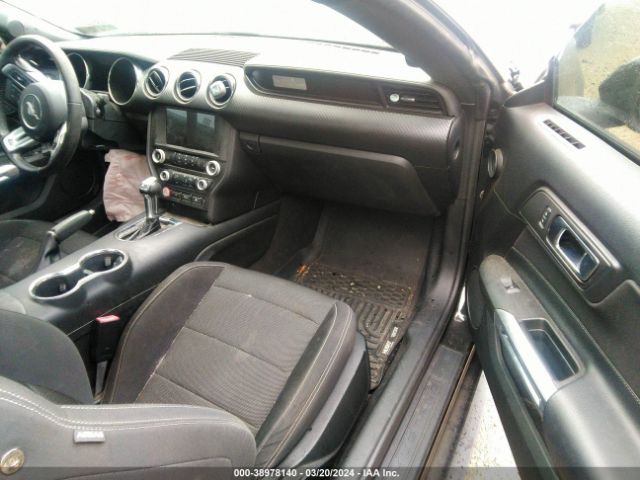 1FA6P8AM5G5308144 Ford Mustang V6