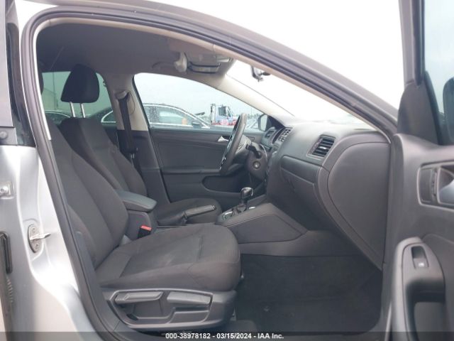 3VW2K7AJ5FM255006 Volkswagen Jetta 2.0l S