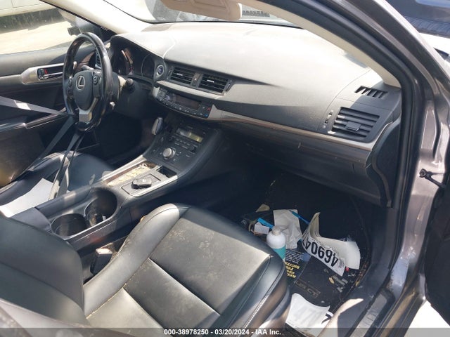 JTHKD5BH0H2283012 Lexus CT 200H