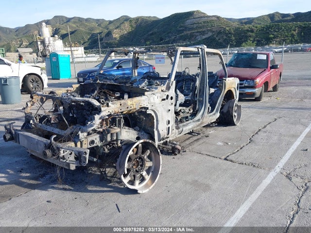 1C4HJXEG9JW122482 Jeep Wrangler Unlimited Sahara 4x4