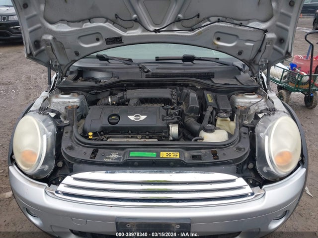 2007 MINI COOPER WMWMF33547TU61989 Photo 9