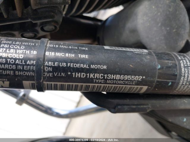 2017 HARLEY-DAVIDSON FLHXS 1HD1KRC13HB695502 Photo 9